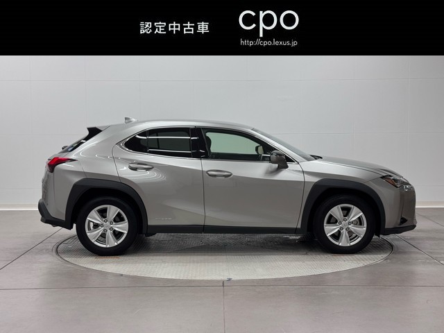 レクサス UX250h バージョンC