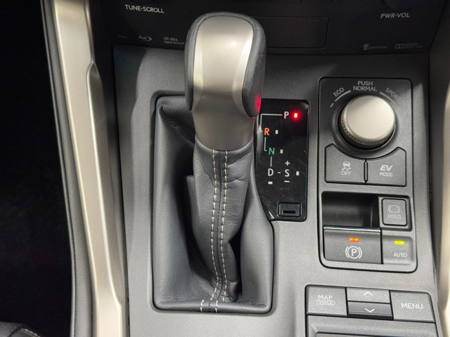 レクサス NX300h VER-L