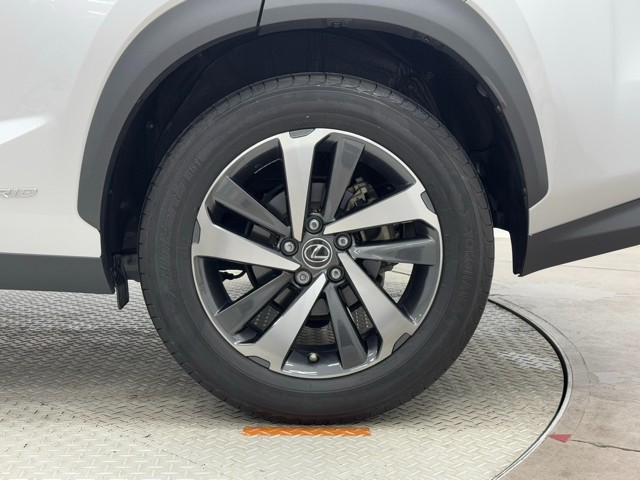 レクサス NX300h VER-L