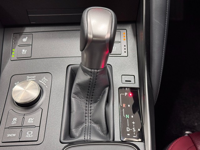 レクサス IS300h バージョンL