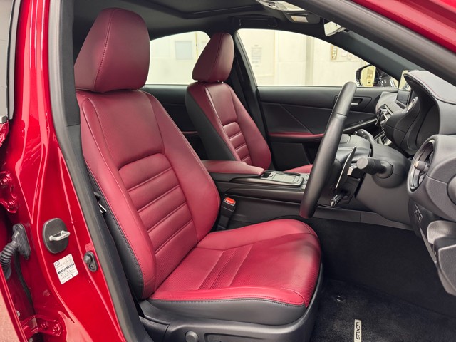 レクサス IS300h バージョンL