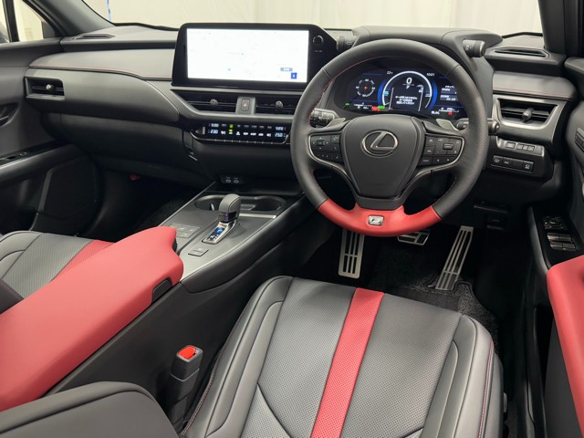 レクサス UX300h Fスポーツ エモーショナ