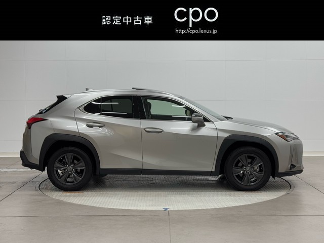 レクサス UX200 ブルーエディション