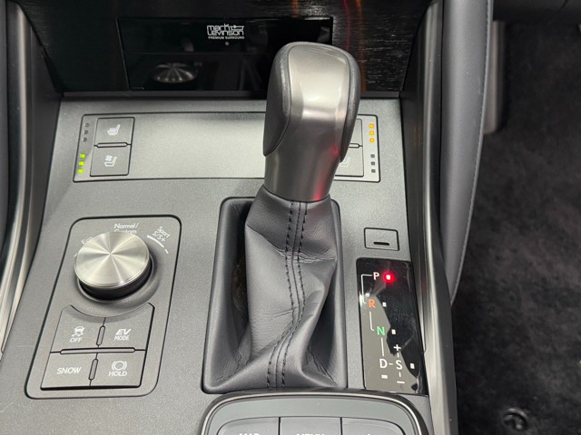 レクサス IS300h VERSIONL