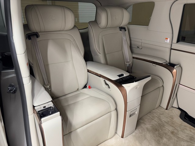 レクサス LM500h EXECUTIVE