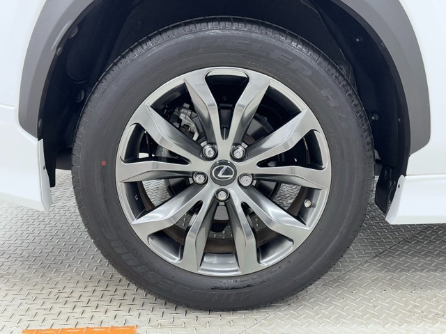 レクサス NX300h F SPORT