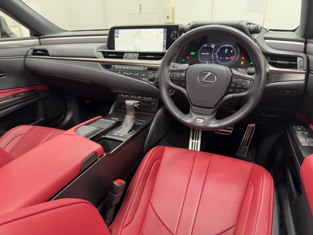 レクサス ES300h Fスポーツ