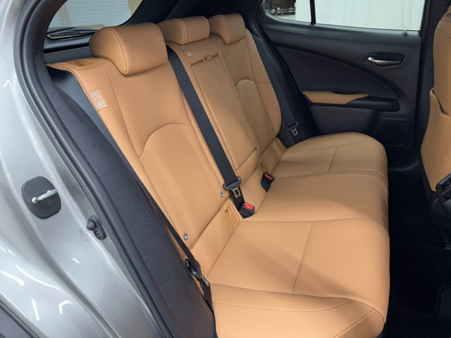 レクサス UX250h バージョンC