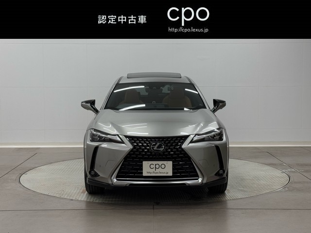 レクサス UX250h バージョンC