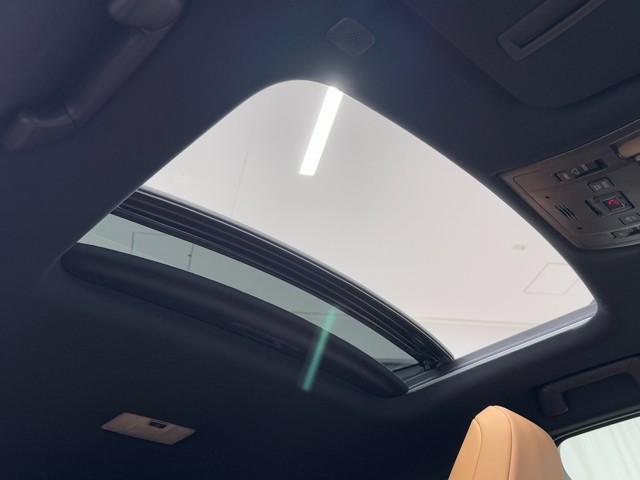 レクサス UX250h バージョンC