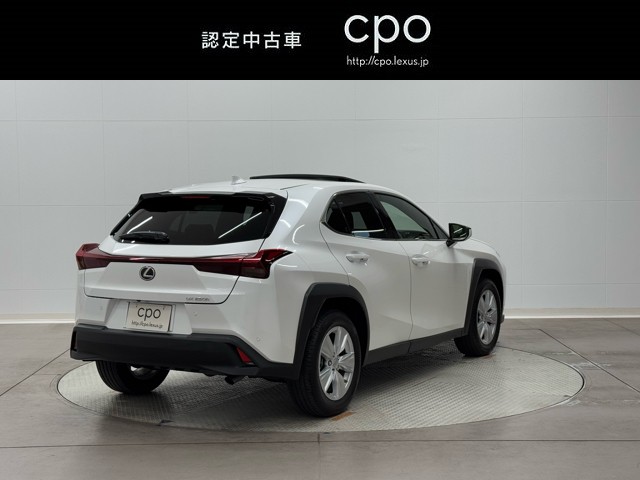 レクサス UX250h バージョンC