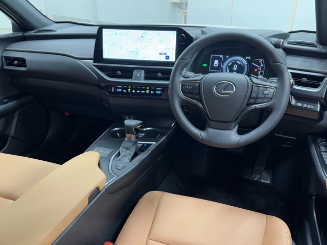 レクサス UX250h バージョンC