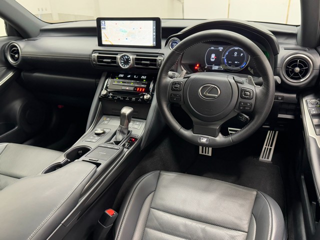 レクサス IS300h F SPORT