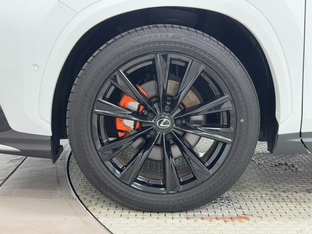 レクサス NX450h+ Fスポーツ