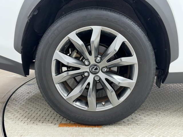 レクサス NX300h Fスポーツ