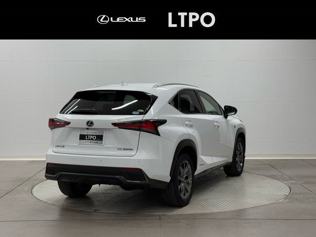 レクサス NX300h Fスポーツ