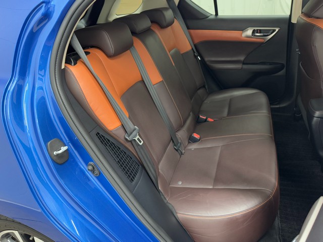 レクサス CT200h バージョンL