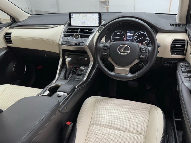 レクサス NX300 バージョンL