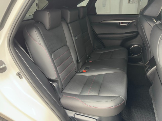 レクサス NX300h Fスポーツ
