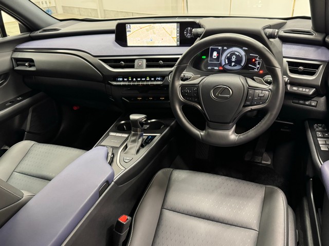 レクサス UX250h UrbanElegance