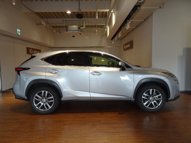 レクサス NX300h VER-L