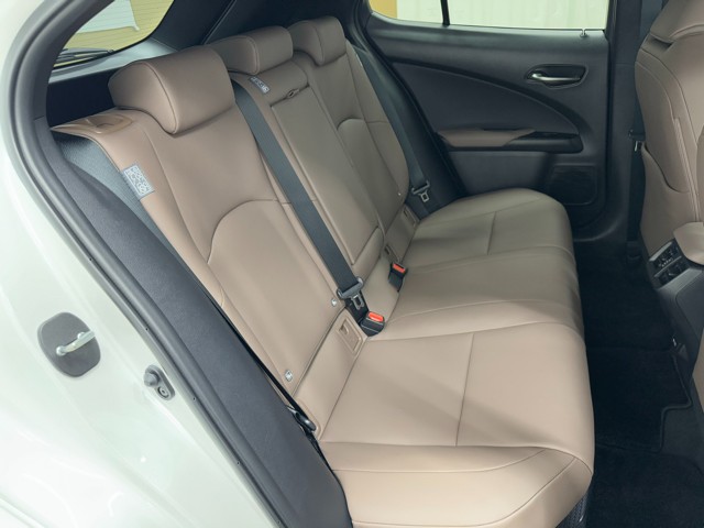 レクサス UX250h グレイスフル Exp