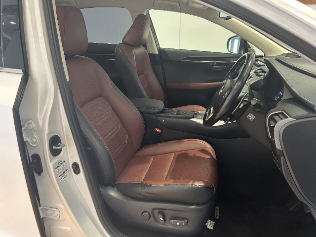 レクサス NX300h バージョンL