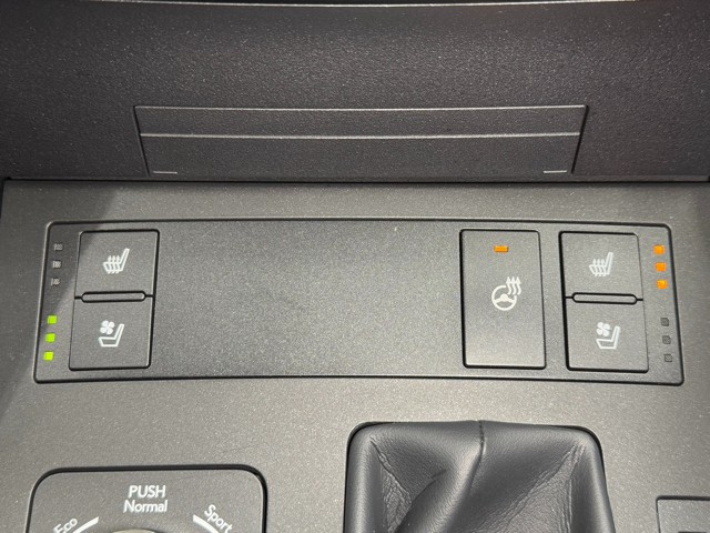 レクサス IS300h バージョンL