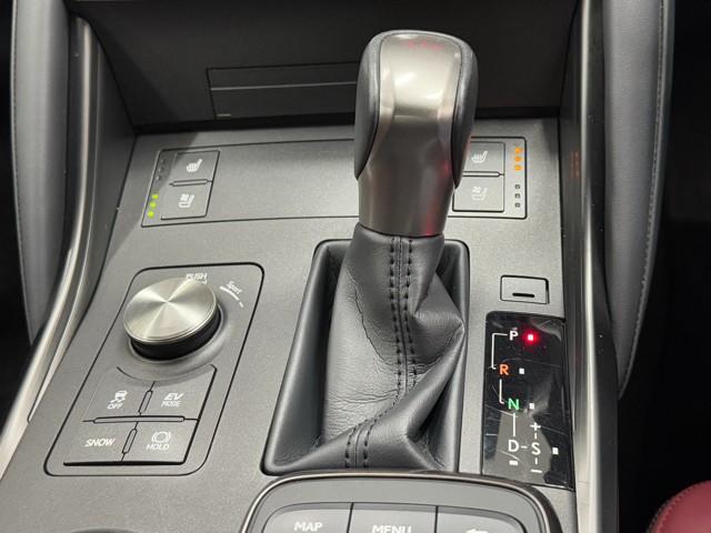 レクサス IS300h バージョンL