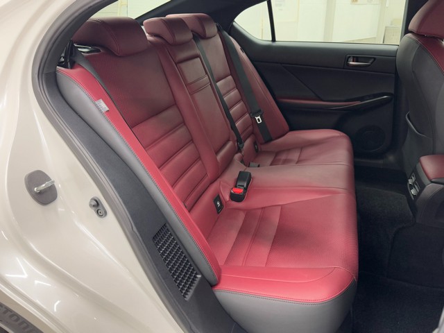 レクサス IS300h バージョンL