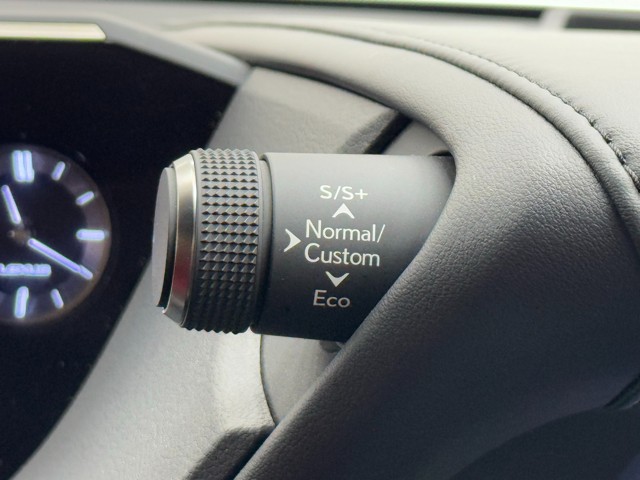 レクサス ES300h Fスポーツ