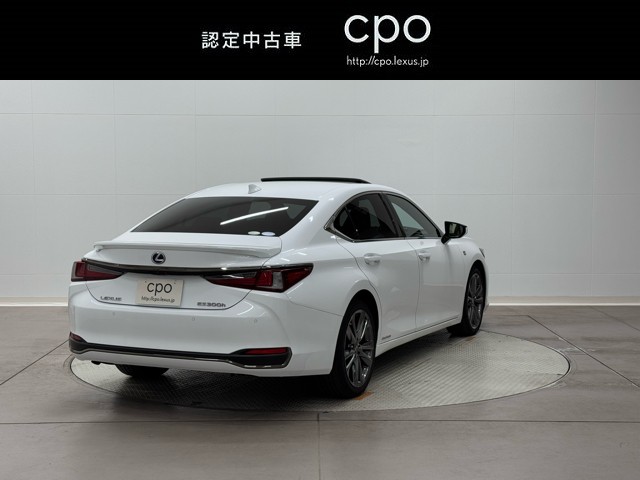 レクサス ES300h Fスポーツ