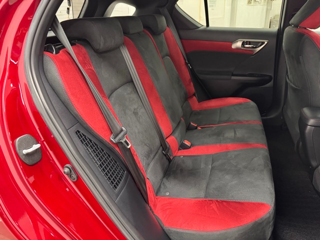 レクサス CT200h Fスポーツ