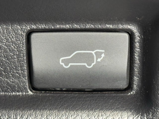 レクサス UX300e バージョンL