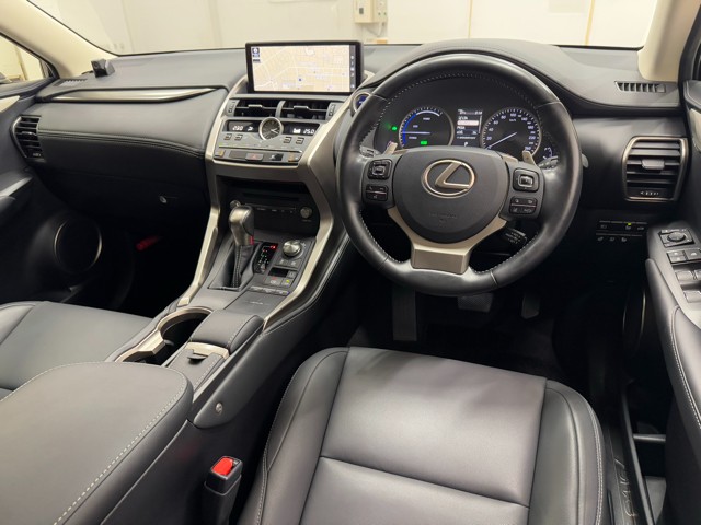 レクサス NX300h Iパッケージ