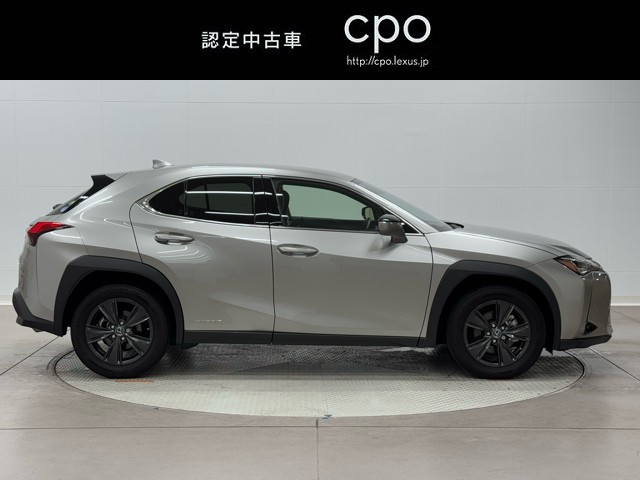 レクサス UX250h バージョンC