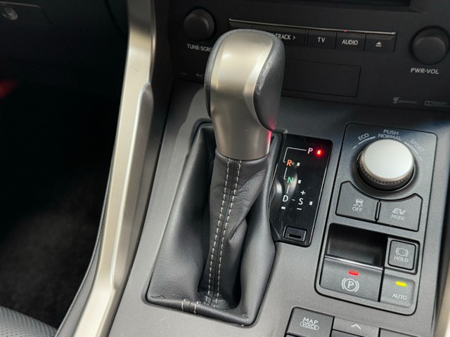 レクサス NX300h バージョンL