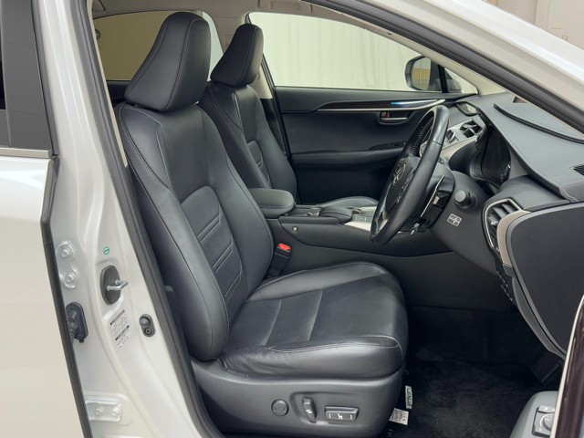 レクサス NX300h バージョンL