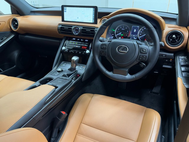 レクサス IS300h Ver-L