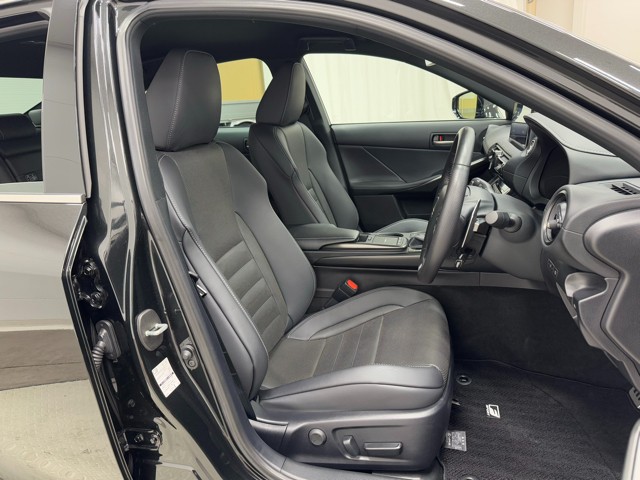 レクサス IS300h F SPORT