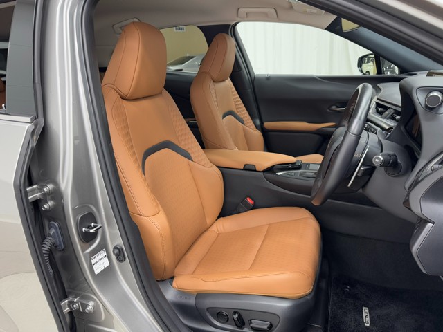 レクサス UX250h バージョンC