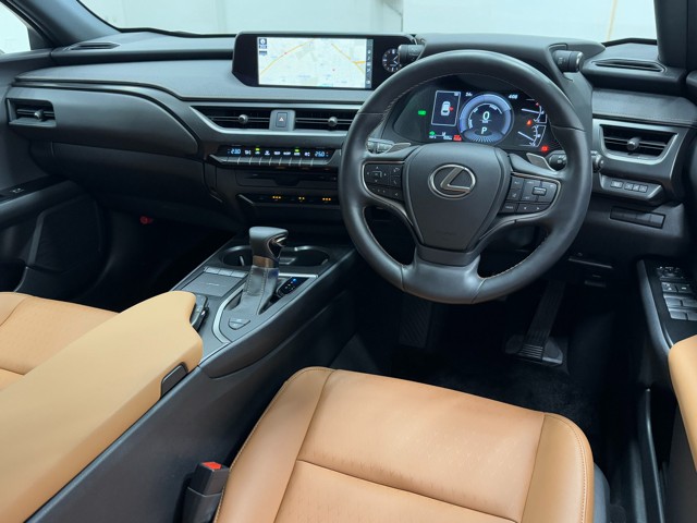 レクサス UX250h バージョンC