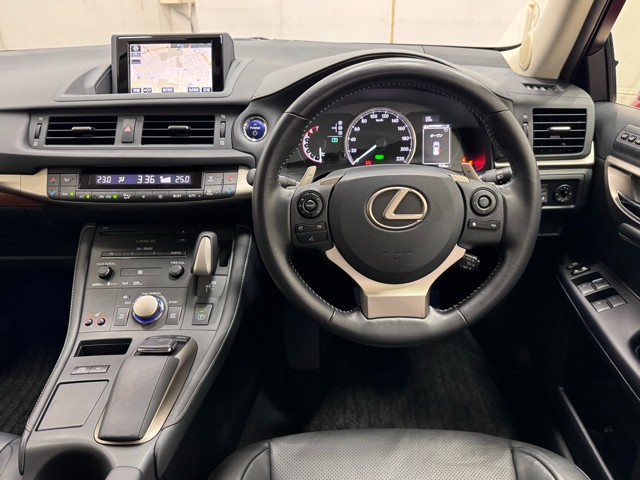 レクサス CT200h VER-L