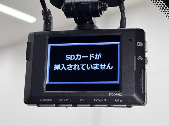 ドライブレコーダー付きです。人気の２カメラタイプ。