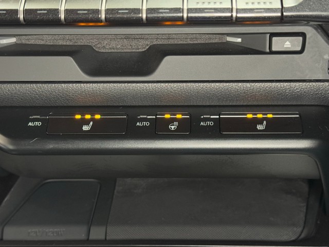 レクサス UX250h バージョンC
