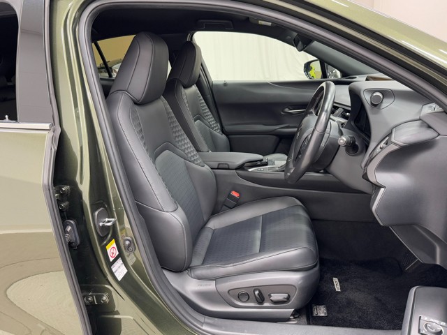 レクサス UX250h バージョンC