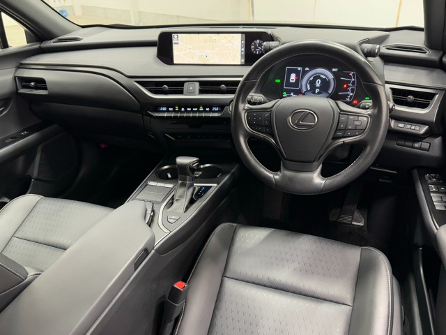 レクサス UX250h バージョンC