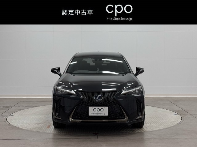 レクサス UX250h Fスポーツスタイルブル