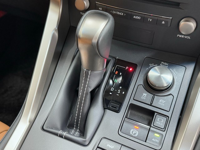 レクサス NX300h Iパッケージ