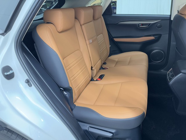 レクサス NX300h Iパッケージ